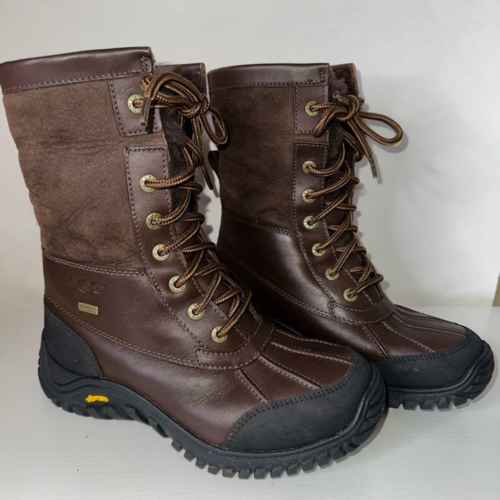 Ugg Adirondack II 2 brown suede shearling boots 6.5